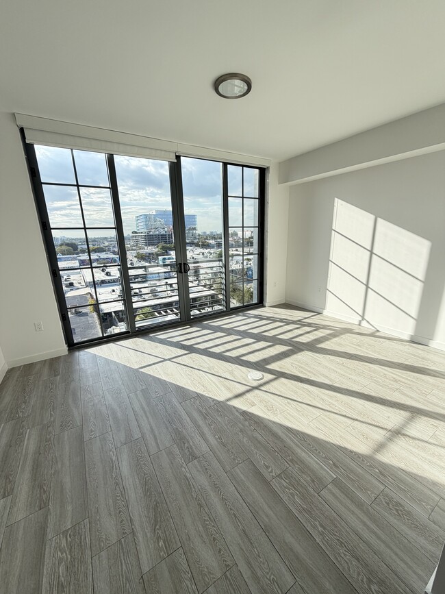 Foto del edificio - 275 NW 26th St