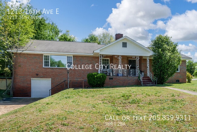 Photo - 1213 16th Ave E House