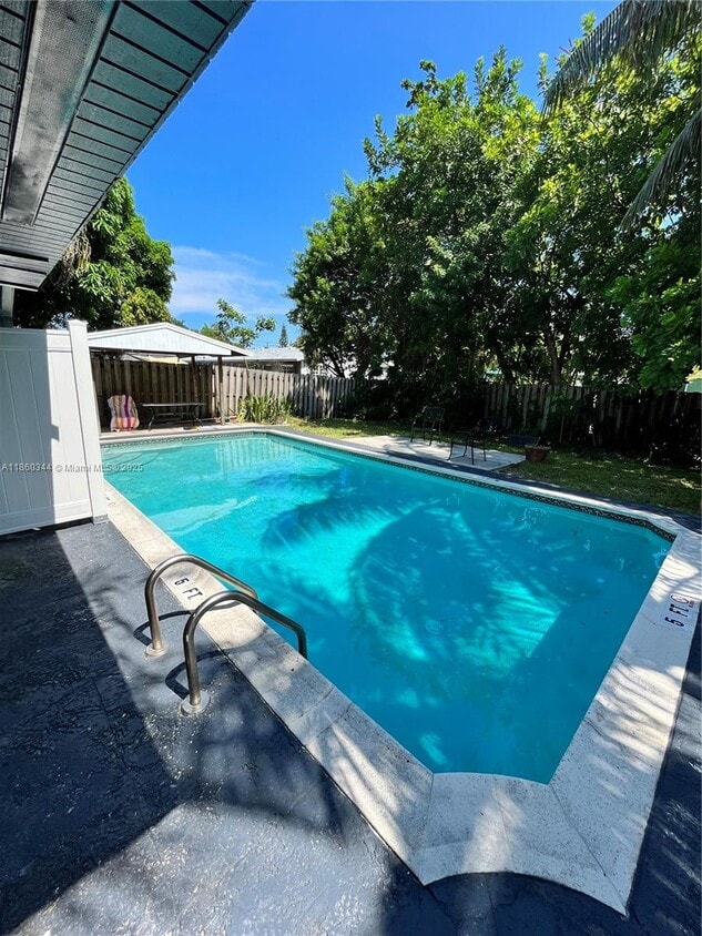 Foto principal - 1412 NE 17th Ct