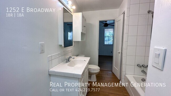 Foto del edificio - 1252 E Broadway