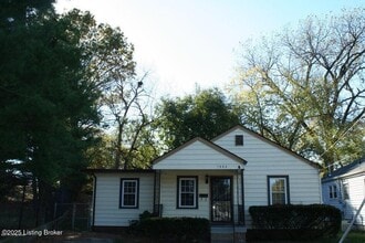 Building Photo - 1302 Schiller Ave