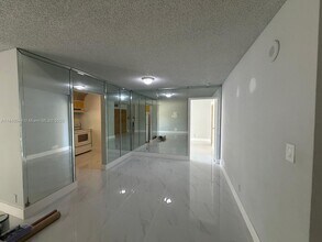 Building Photo - 17021 N Bay Rd