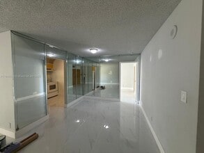 Building Photo - 17021 N Bay Rd