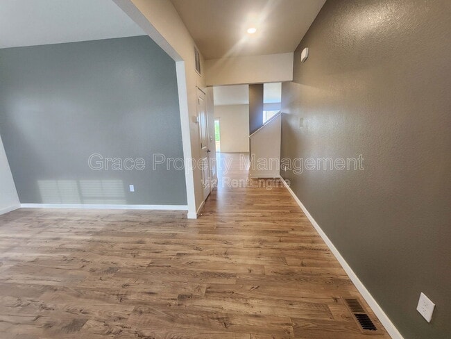 Photo - 508 Ledge St House