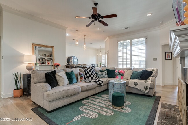 Foto del edificio - 5512 103rd St