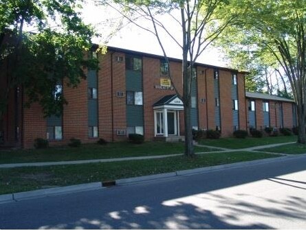 Primary Photo - 1019 Douglas St