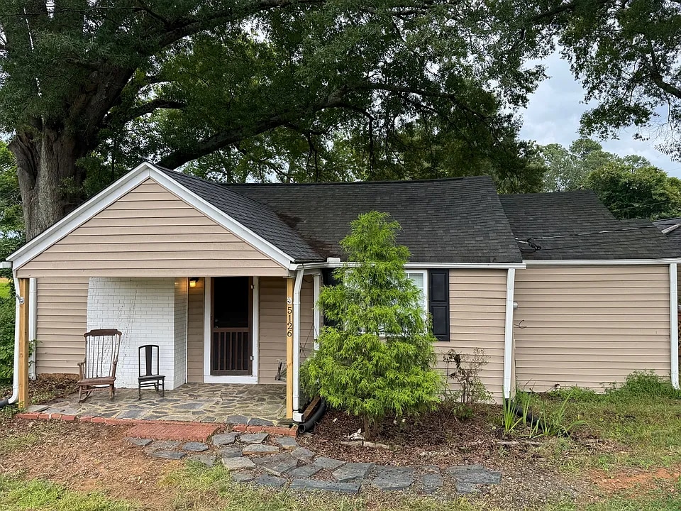 Primary Photo - 5126 Leesville Rd