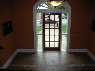 Foto del vestíbulo - 1112 Roseneath Rd