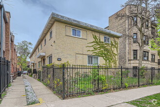 Building Photo - 1542 W Fargo Ave