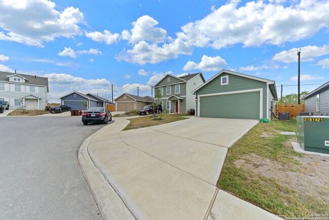 Foto del edificio - 7810 Serro Medina