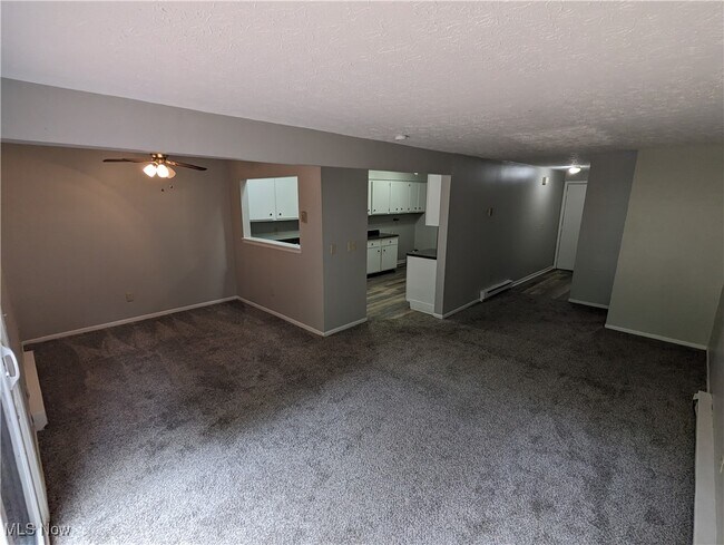 Foto del edificio - 6358 Forest Park Dr
