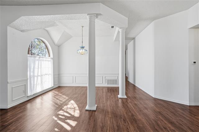 Foto del edificio - 2226 McIntosh Dr