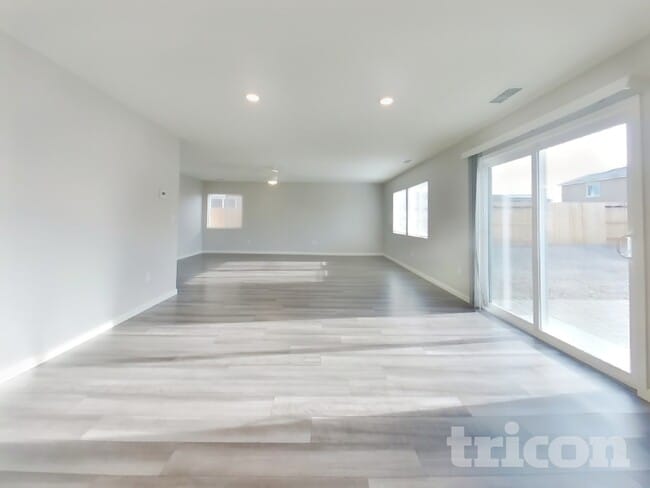 Building Photo - 904 Convair Ct