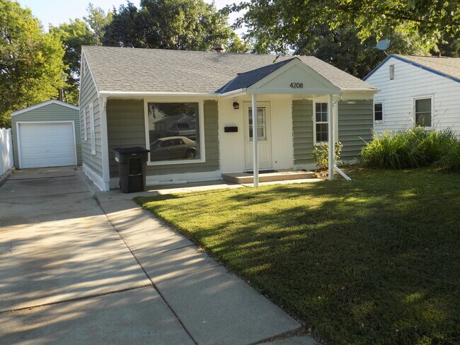 Building Photo - 4208 L St