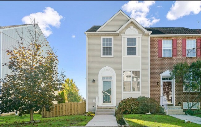 Building Photo - 30 Buttonbush Ct