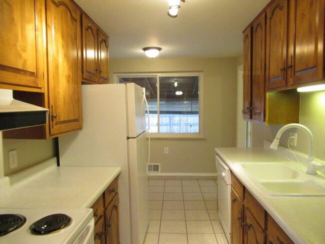 Foto del edificio - Fabulous Lakewood/Denver 3 bed/1 bath/1 ca...