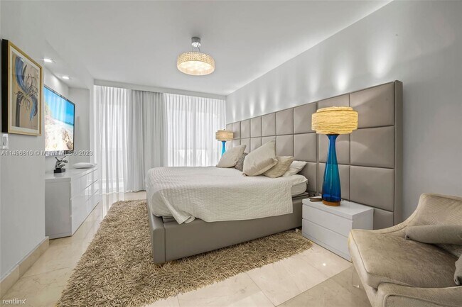 Building Photo - 3 br, 4 bath Condo - 6301 Collins Ave Apt ...