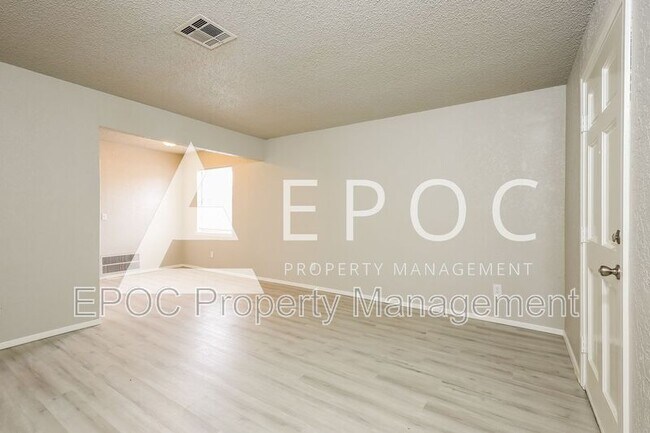 Building Photo - 3906 N Shadywood Dr