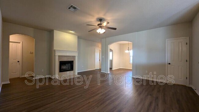 Building Photo - 4604 Lowes Dr