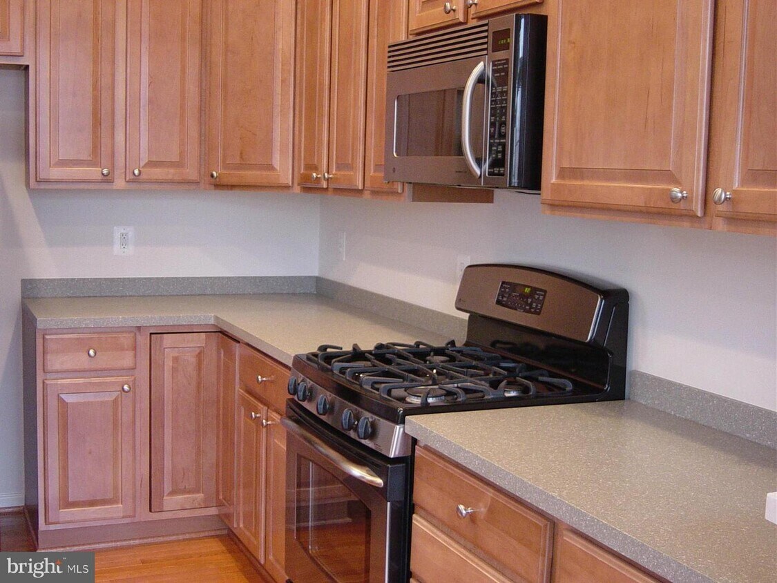 18277 Camdenhurst Dr, Gainesville, VA 20155 Townhome Rentals in Gainesville VA