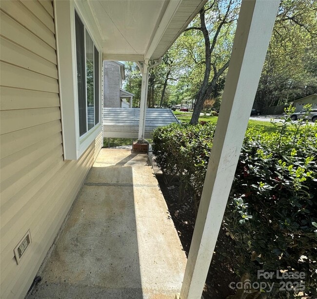 Building Photo - 7939 Holly Hill Rd