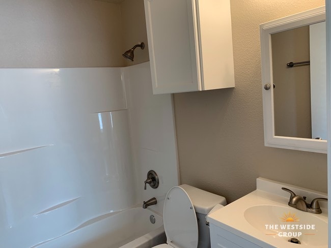Bathroom and Tub - Waterston Apartments