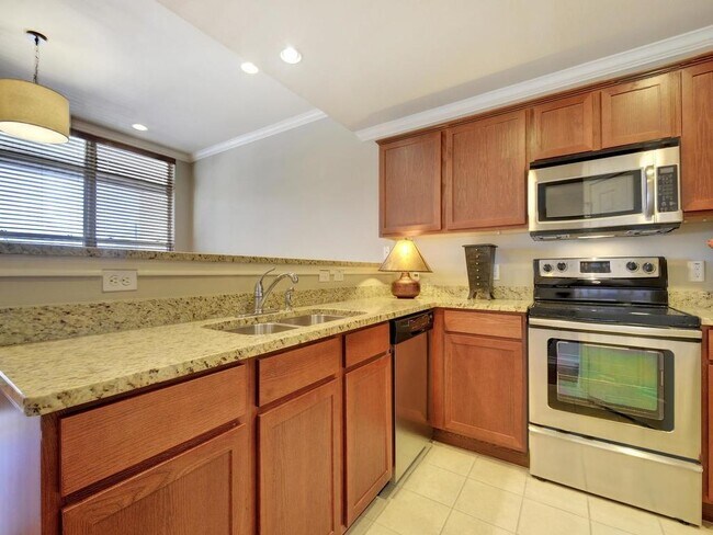 Foto del edificio - 305 E 31st St