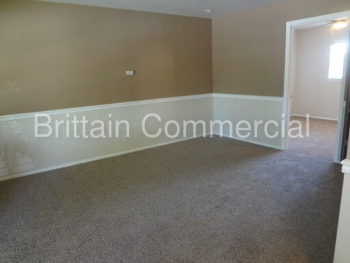 Building Photo - 5484 Carlson Dr
