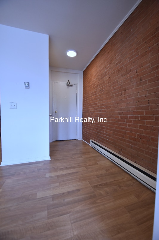 Building Photo - 410 W Pennsylvania Ave