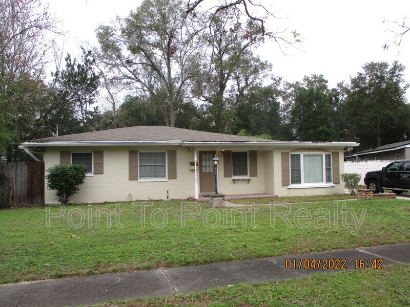 Primary Photo - 5615 Crestview Rd