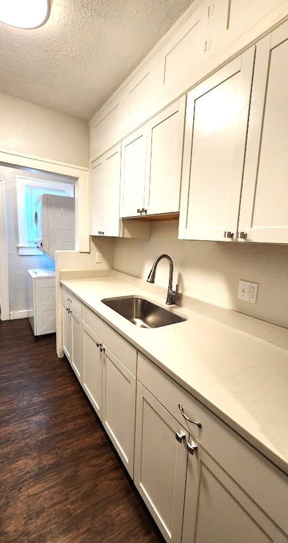 Foto del edificio - 2 Bed 1 Bath Duplex in the Aurora Addn NW OKC