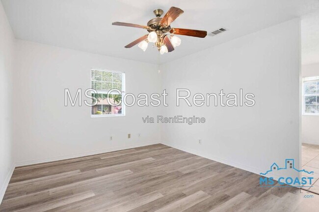 Foto del edificio - 15317 Waycross Dr