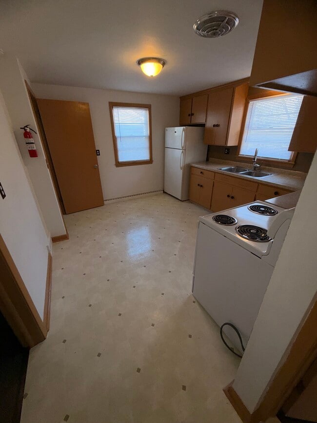 Building Photo - 741 Appleton Rd