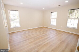 Building Photo - 7532 Coxton Ct