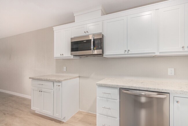Building Photo - 4150 E Cactus Rd