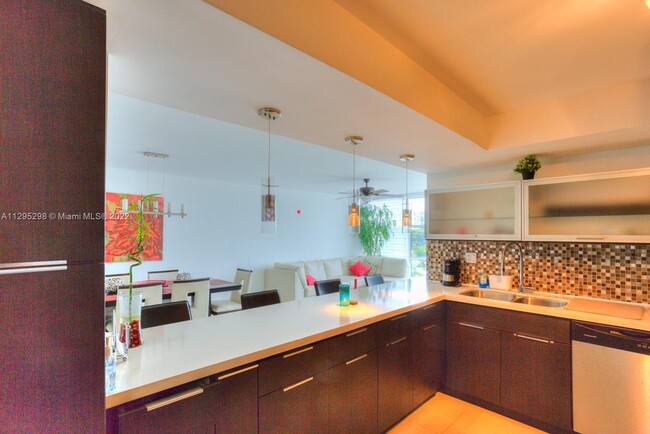 Foto del edificio - 800 Parkview Dr