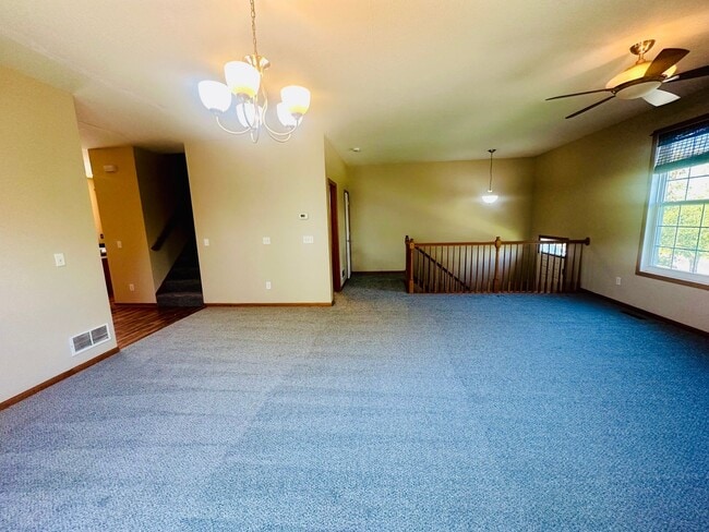 Foto del edificio - Gorgeous 4 Bedroom/3.5 Bath Luxury Townhom...