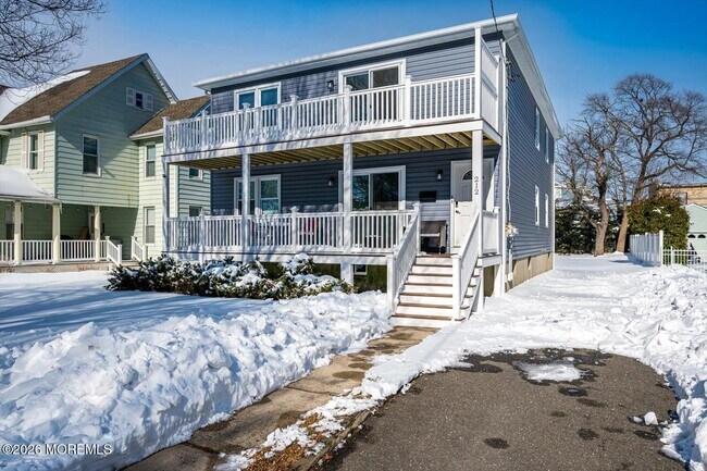 Foto del edificio - 212 10th Ave