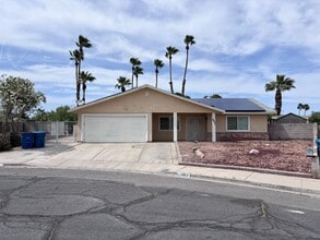 Building Photo - 4422 E Bennett Dr