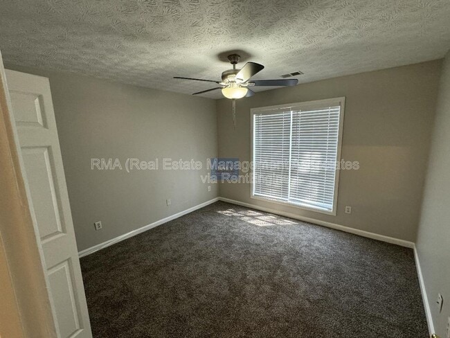Building Photo - 43-92 92 Pl