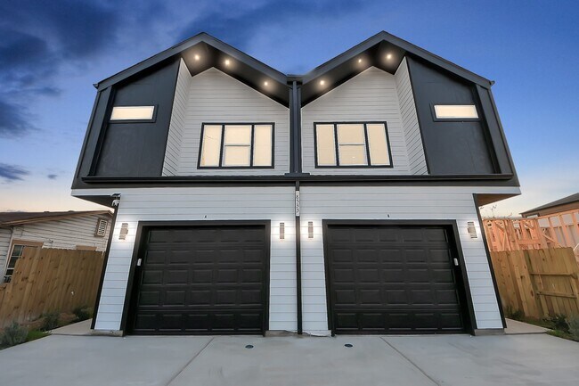 Foto del edificio - 8533 Amadwe St