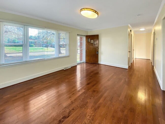 Building Photo - 2314 Heywood Ave