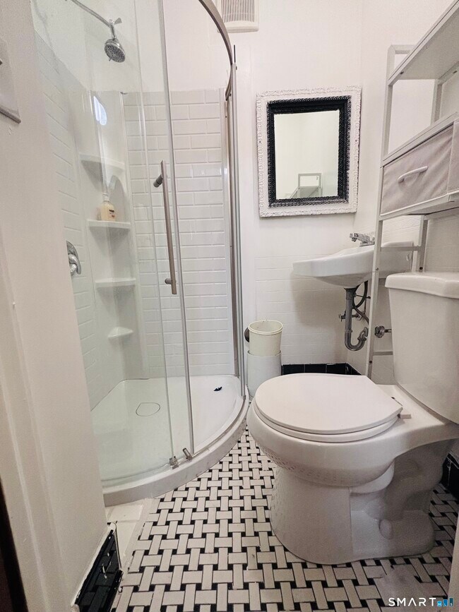 Foto del edificio - 324 Curtis St