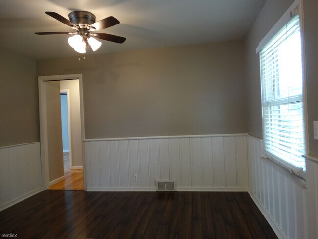 Foto del edificio - 3 br, 1 bath House - 1319 Amelia Street