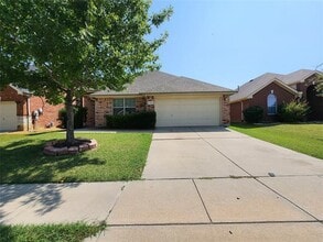 Building Photo - 3216 Chesington Dr