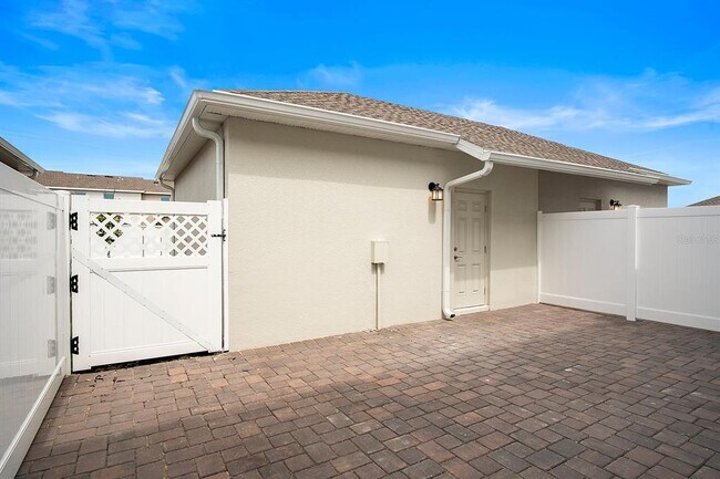 Building Photo - 5643 Quiet Palm Lp