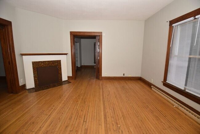 Foto del edificio - Beautiful Historical apartment with Old World Charm