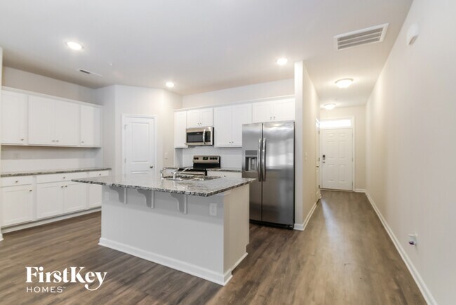 Building Photo - 2091 Cypress Village Dr NW