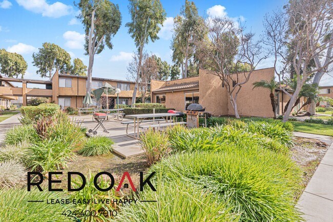 Building Photo - 17341 Hurley St