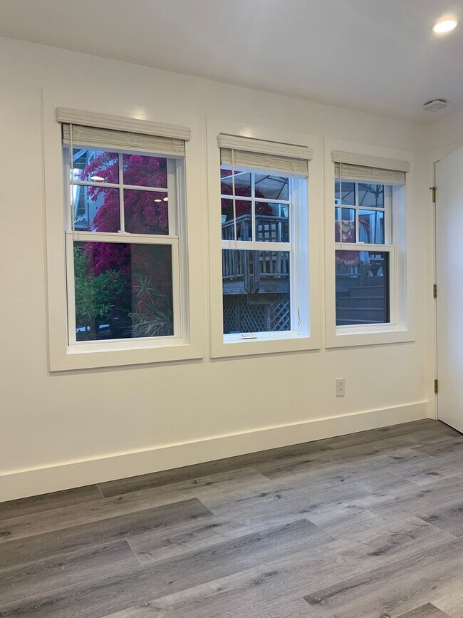Interior Photo - Room For Rent!